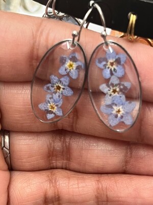 Real flower earrings - image1